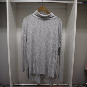 Cozy but lightweight grey tunic